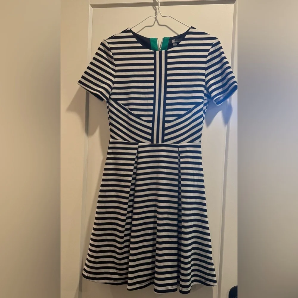 Kut from the Kloth Navy,‎ White & Green Striped Dress Size 0